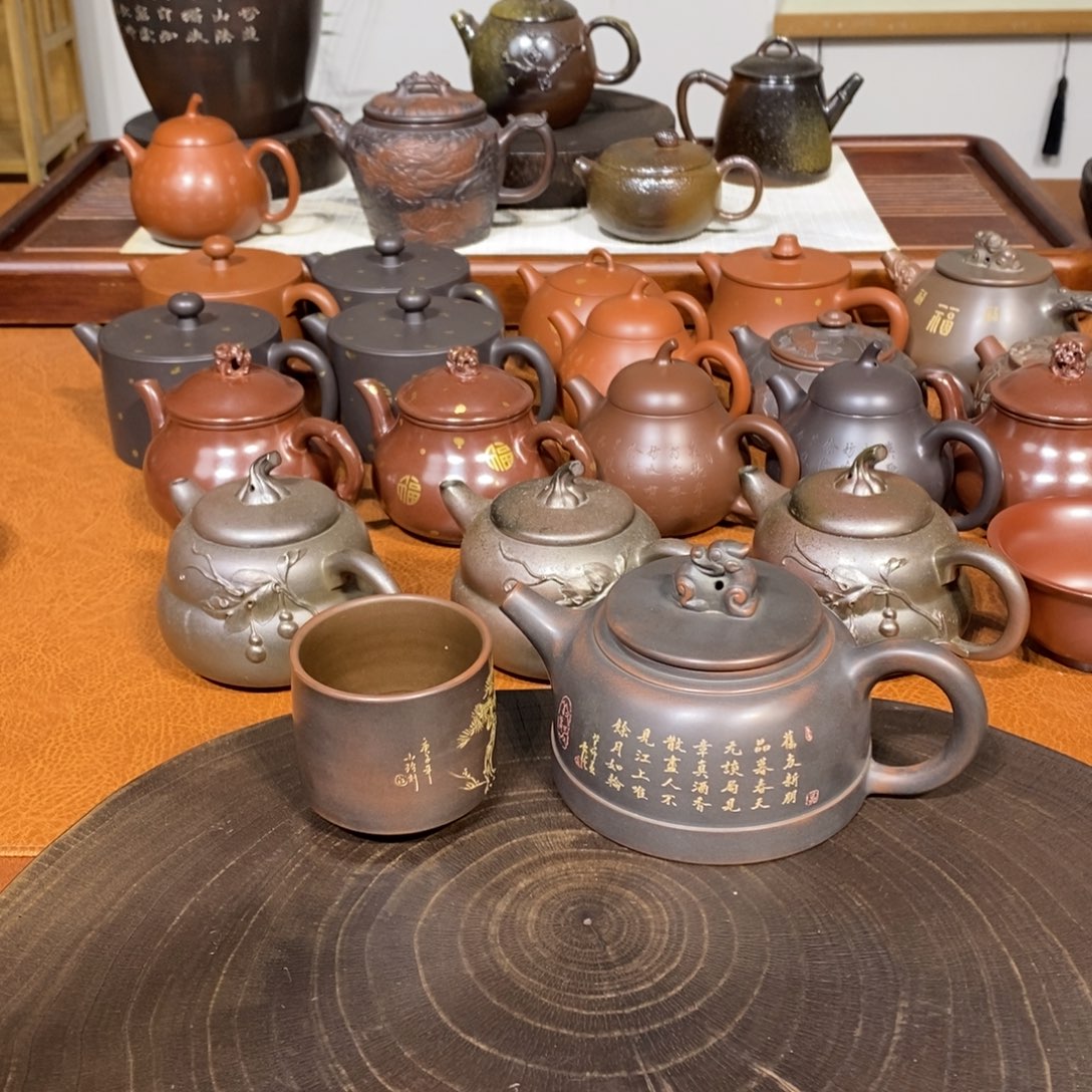 侬****广西钦州坭兴陶茶具