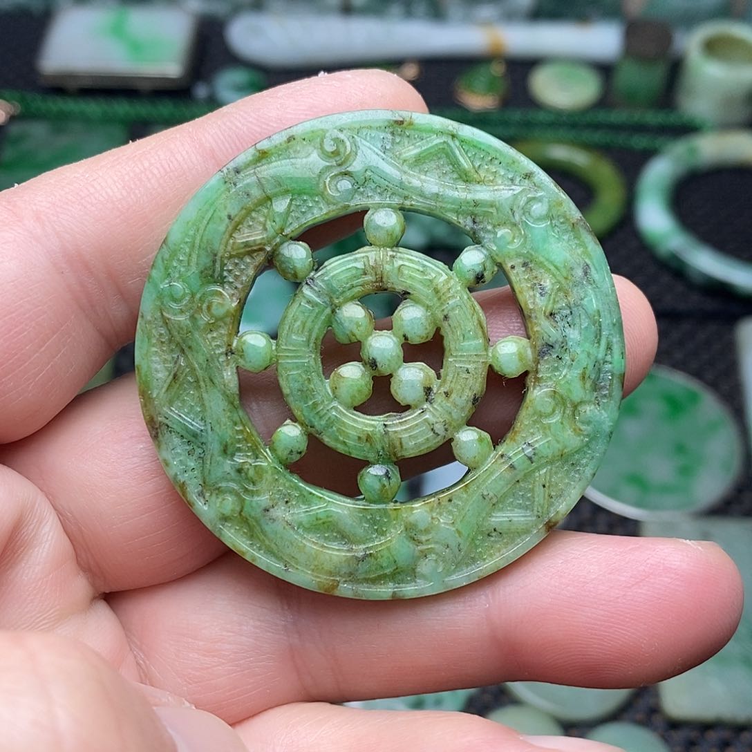 翡翠挂件未镶嵌缅甸天然翡翠玉佩