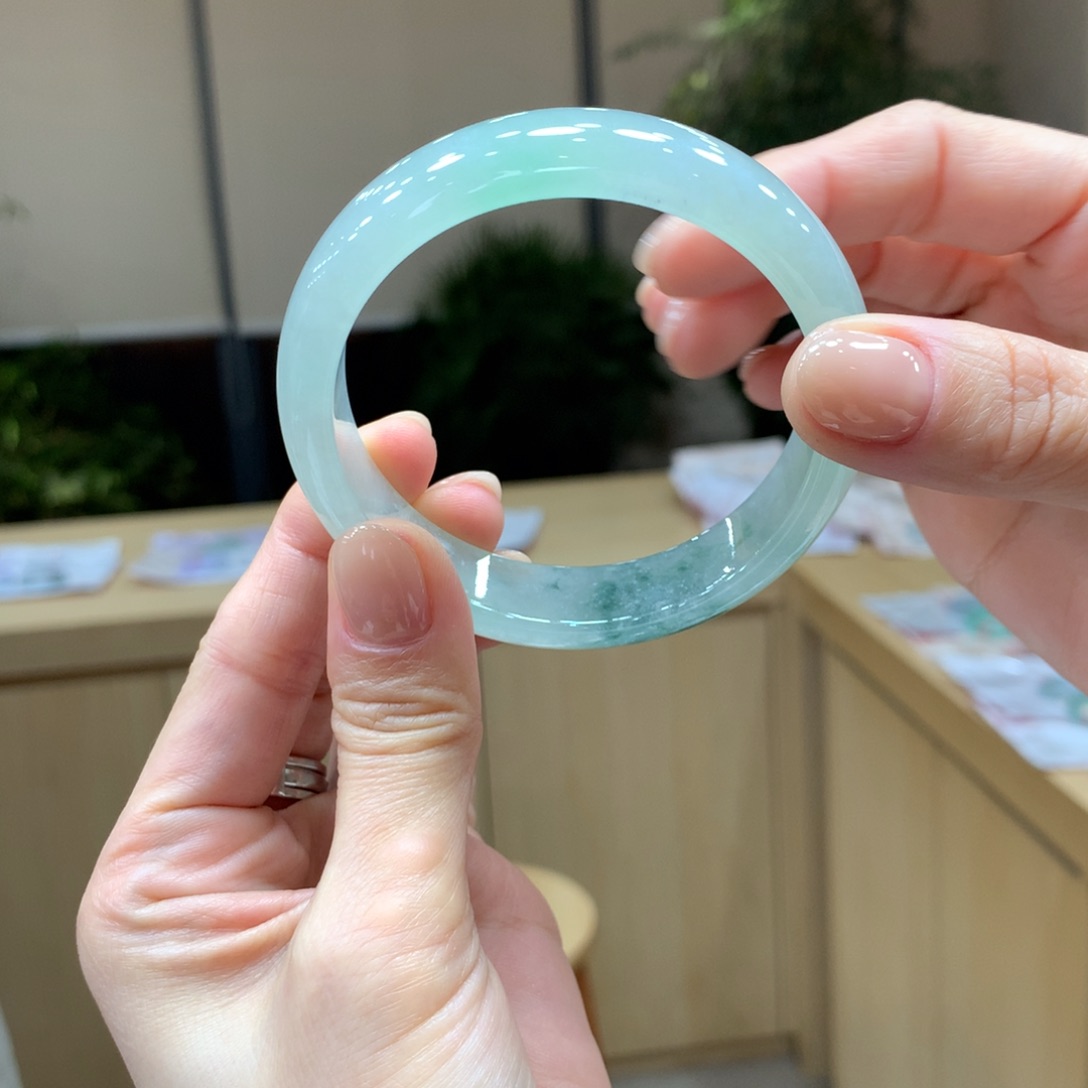 翡翠手镯未镶嵌雨*不退不换