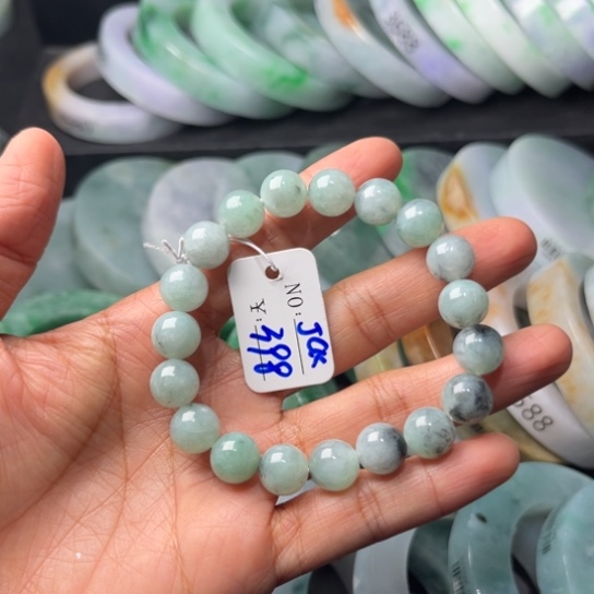 定制翡翠未镶嵌手镯