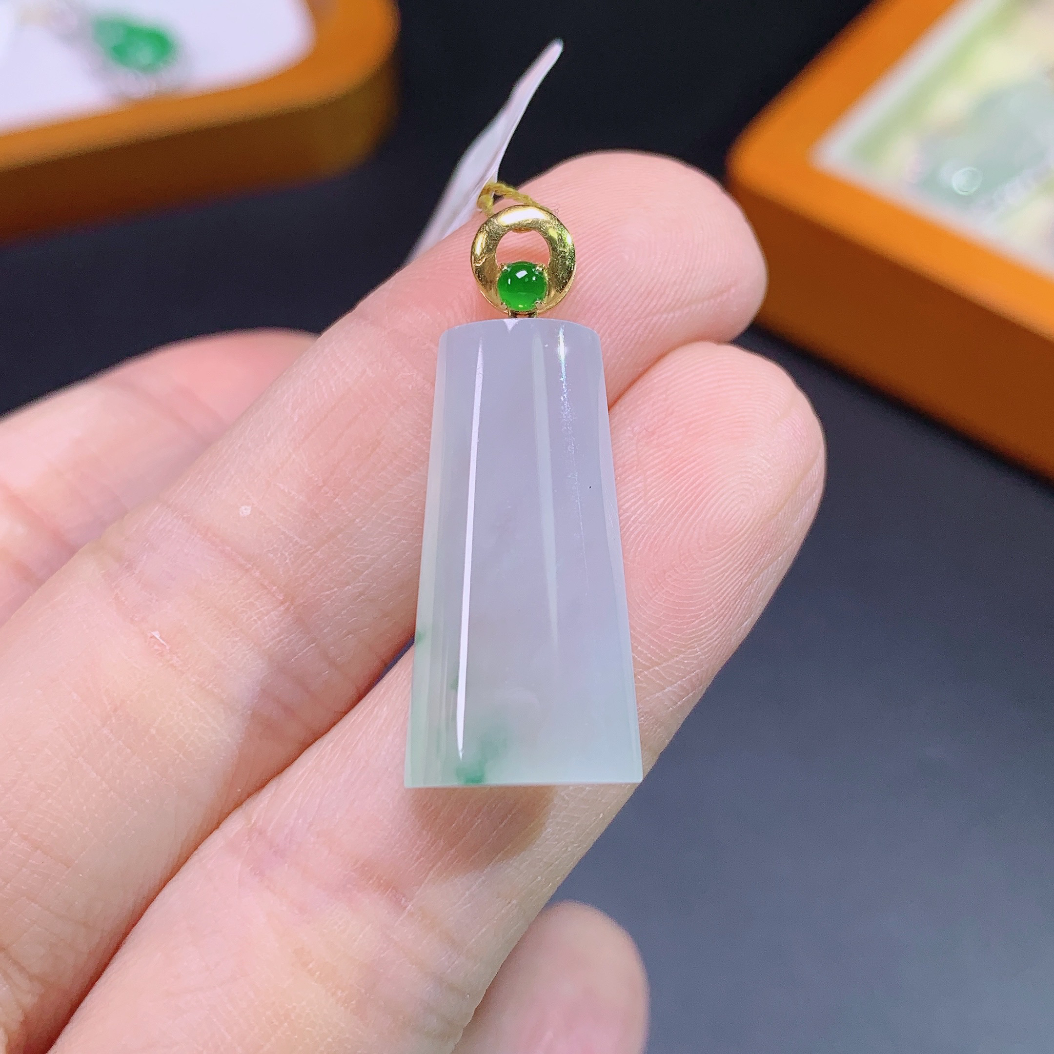 缅甸天然a货翡翠冰种飘花无事牌吊坠揭阳精工高品质货