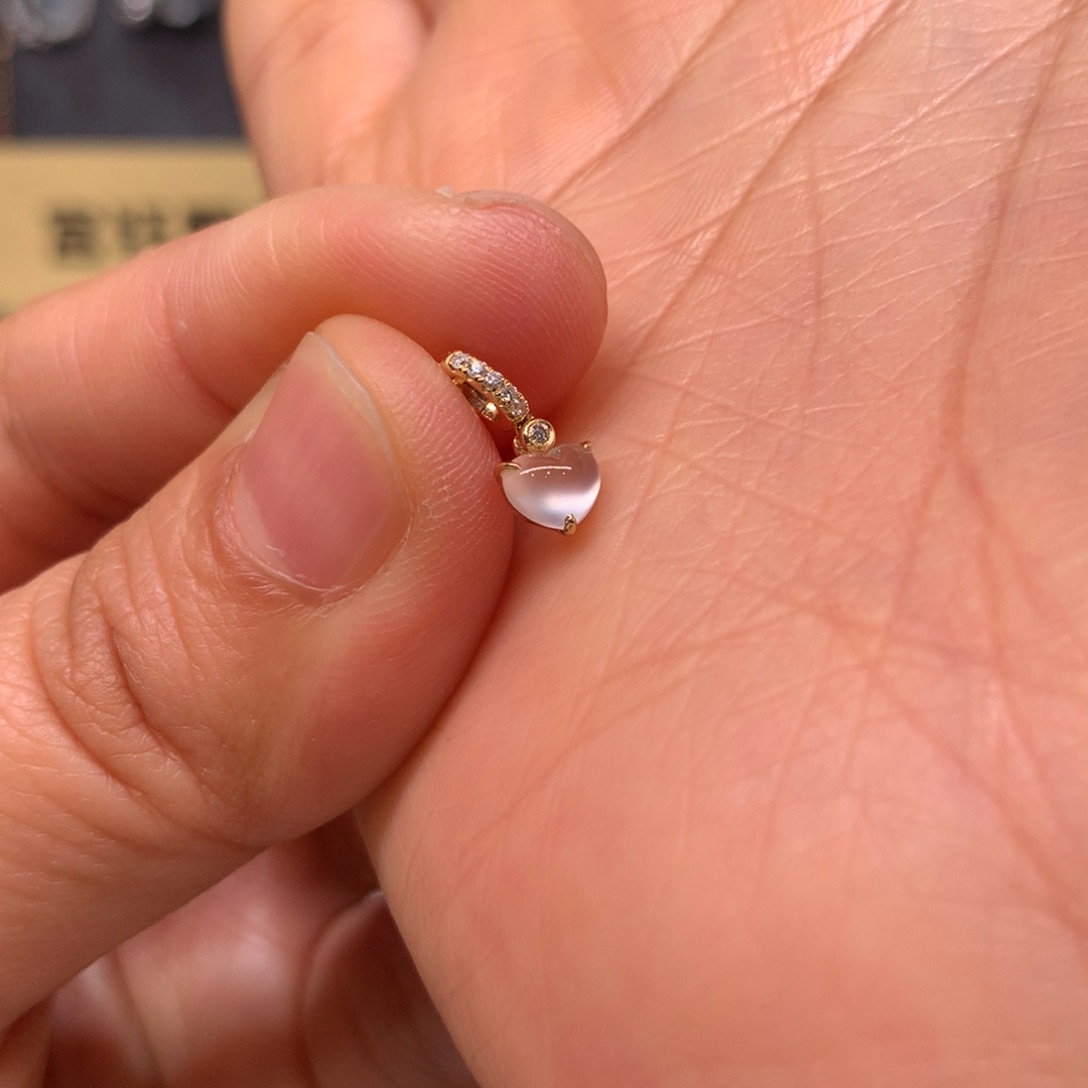 翡翠颈饰18K金镶嵌吊坠