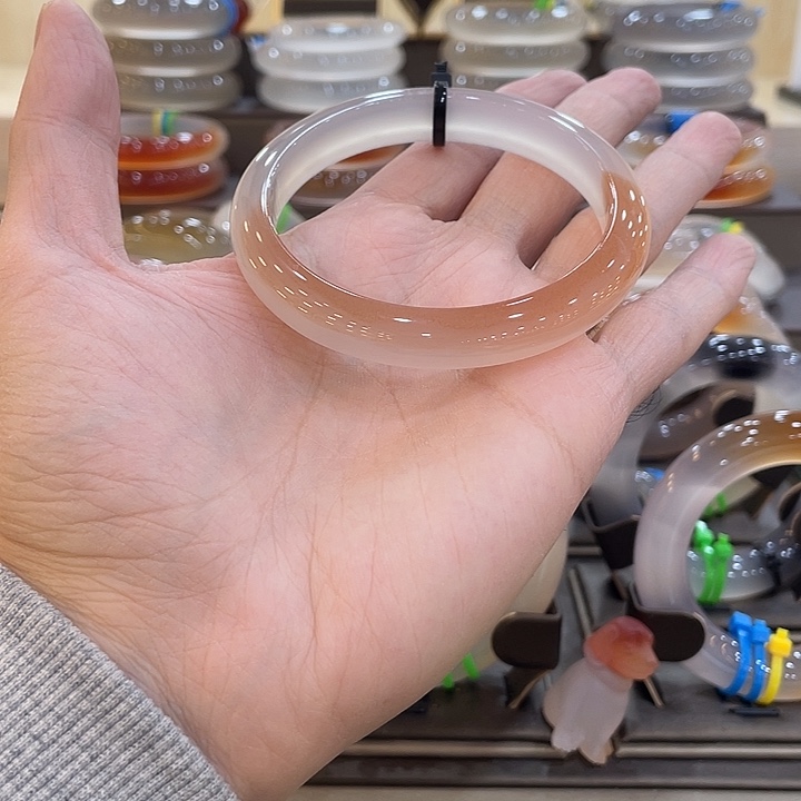 玛瑙/玉髓未镶嵌手镯2