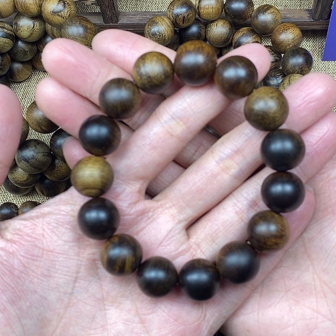 沉香手串越南芽庄白棋楠