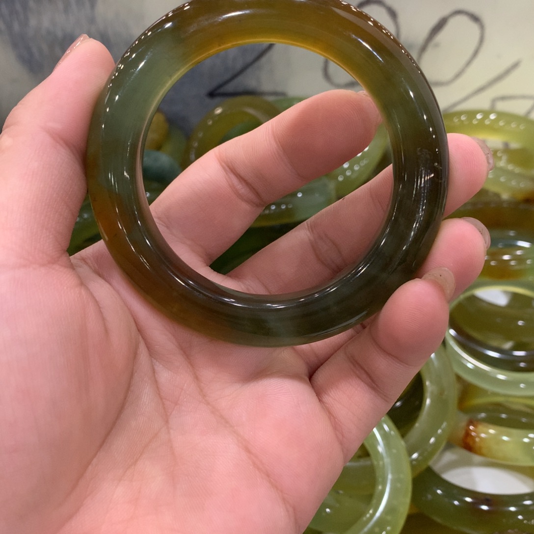 未镶嵌蛇纹石玉手镯
