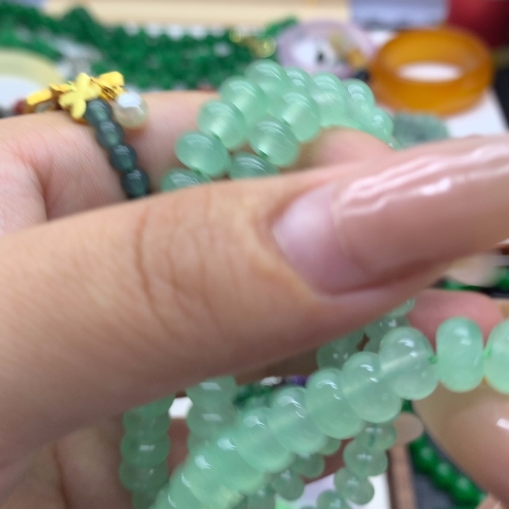 颈饰未镶嵌翡翠吊坠