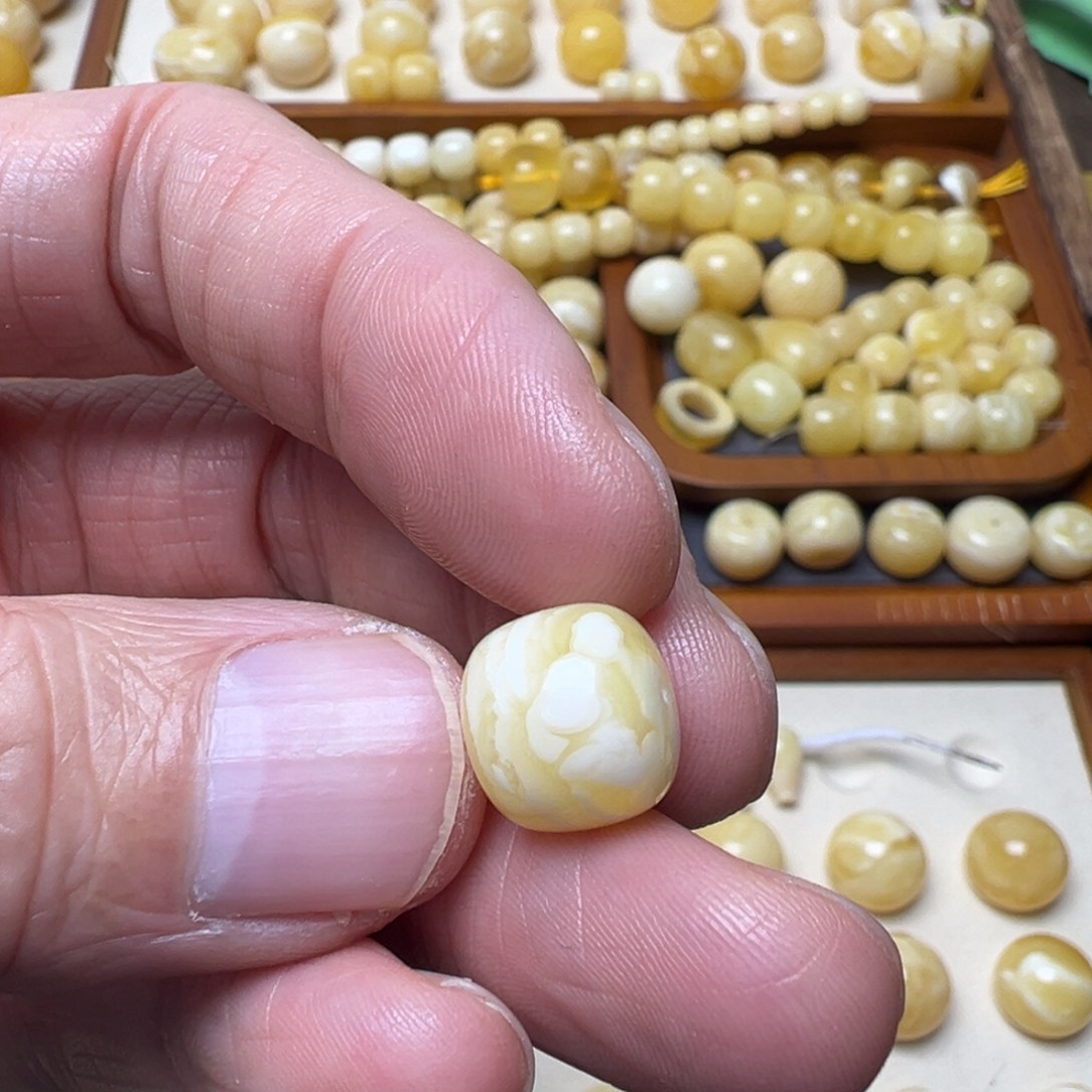 猫***-琥珀未镶嵌裸石琥珀蜜蜡