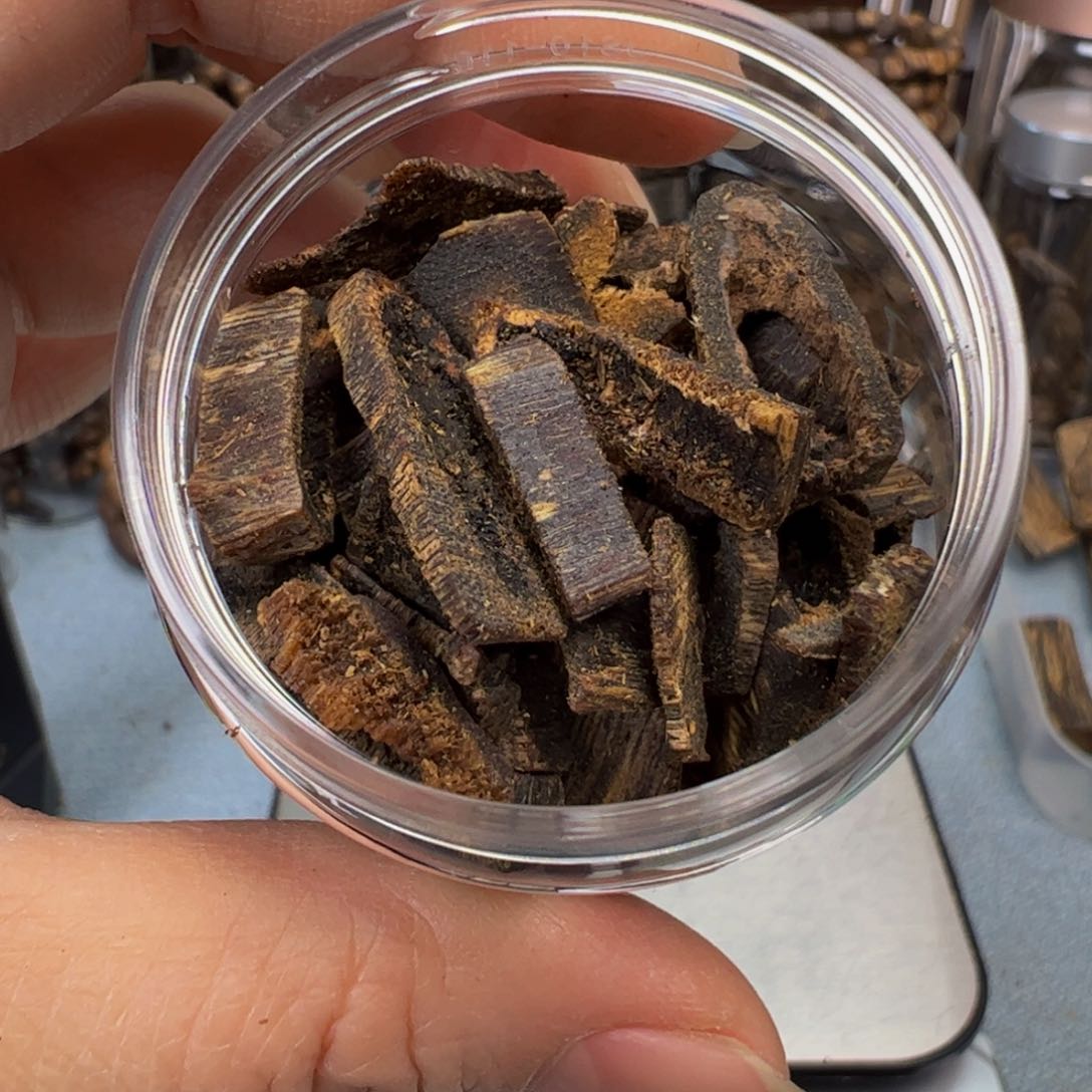 沉香木手把件奇楠张芍子高端边角老料20克