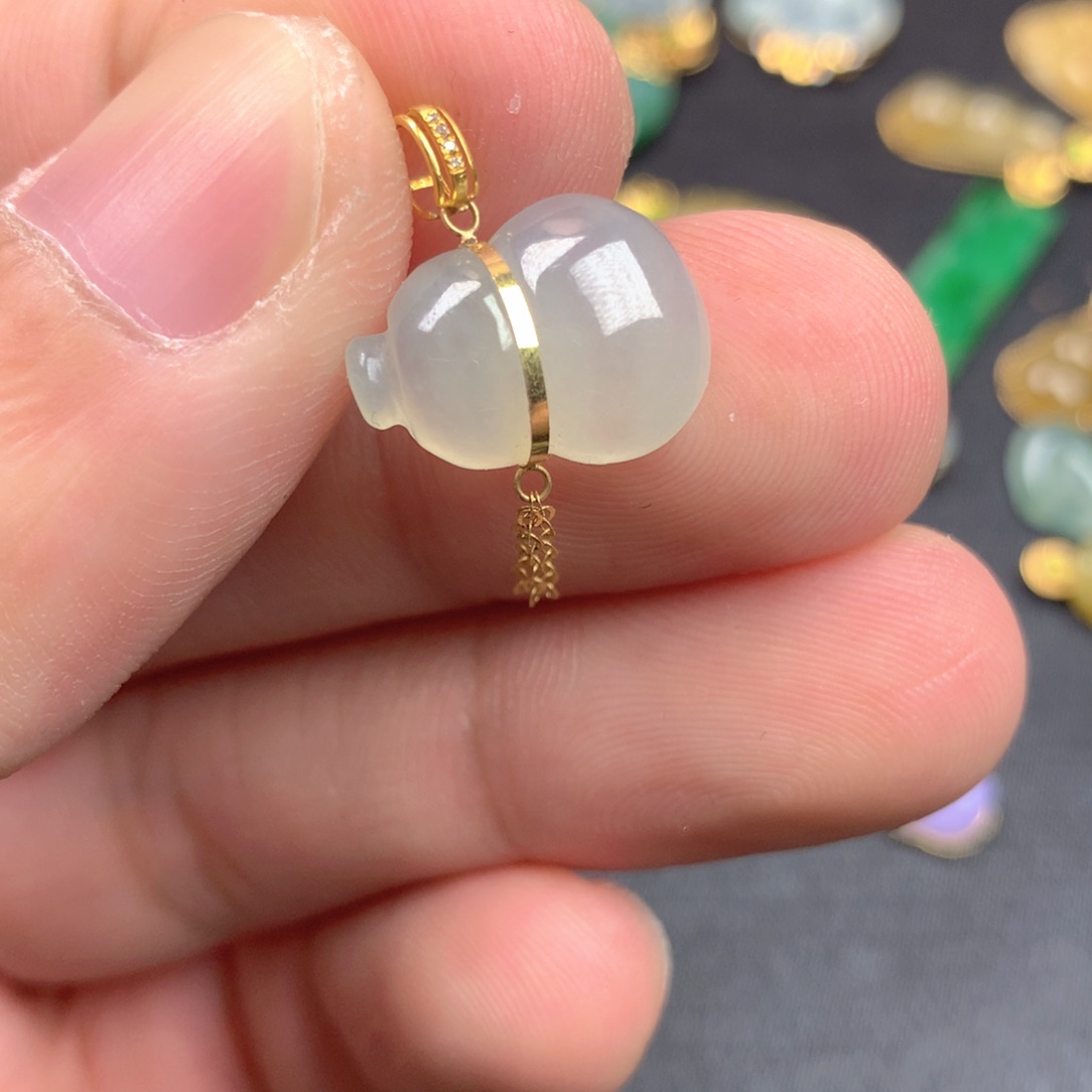 【闪购商品】颈饰18K金镶嵌翡翠翡翠