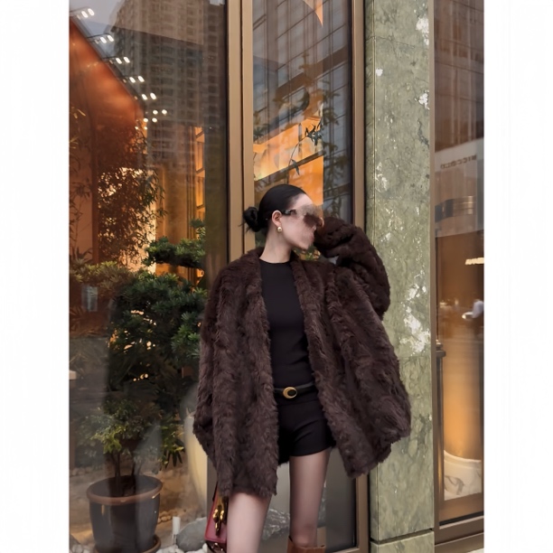 秋冬新款云雾石狐高级感毛毛大衣毛绒一体慵懒风宽松外套时尚显瘦