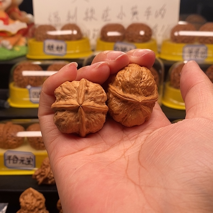 文玩核桃吊坠野生铁皮32