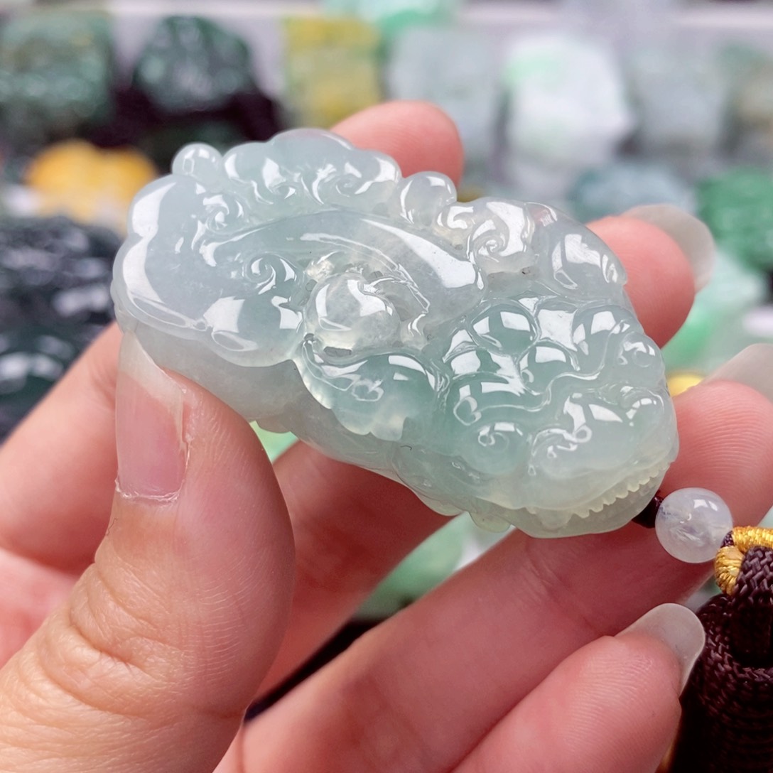 翡翠颈饰未镶嵌翡翠