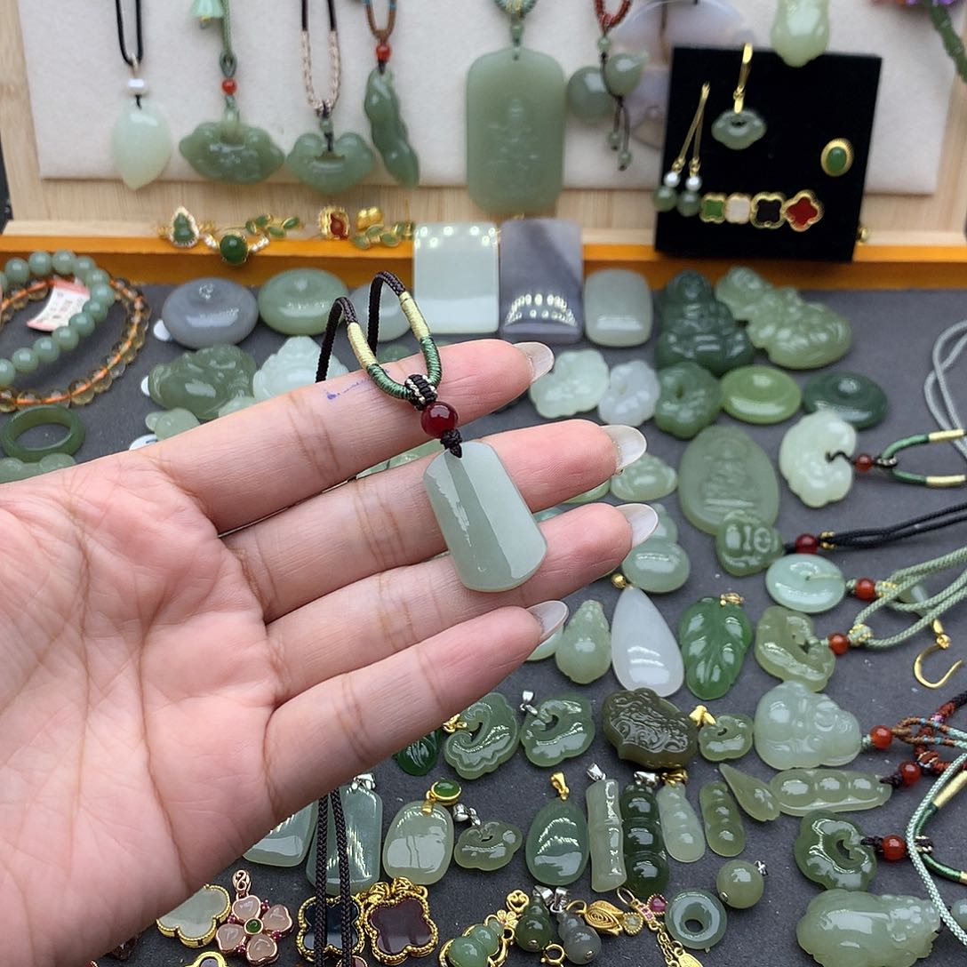 和田玉吊坠(不含链)未镶嵌