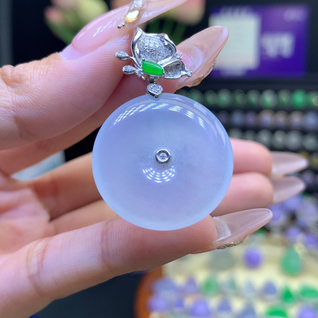 翡翠18K金镶嵌颈饰天然