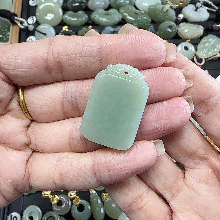 和田玉未镶嵌吊坠(不含链)