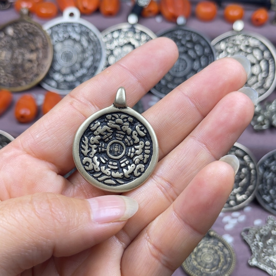 郭***靖泥塑特色手工艺品