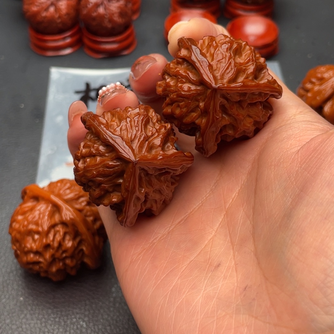 谈***生把件文玩核桃三棱