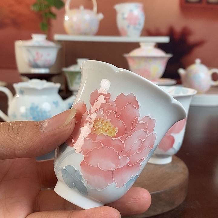 牡丹品茗杯手绘釉下高温
