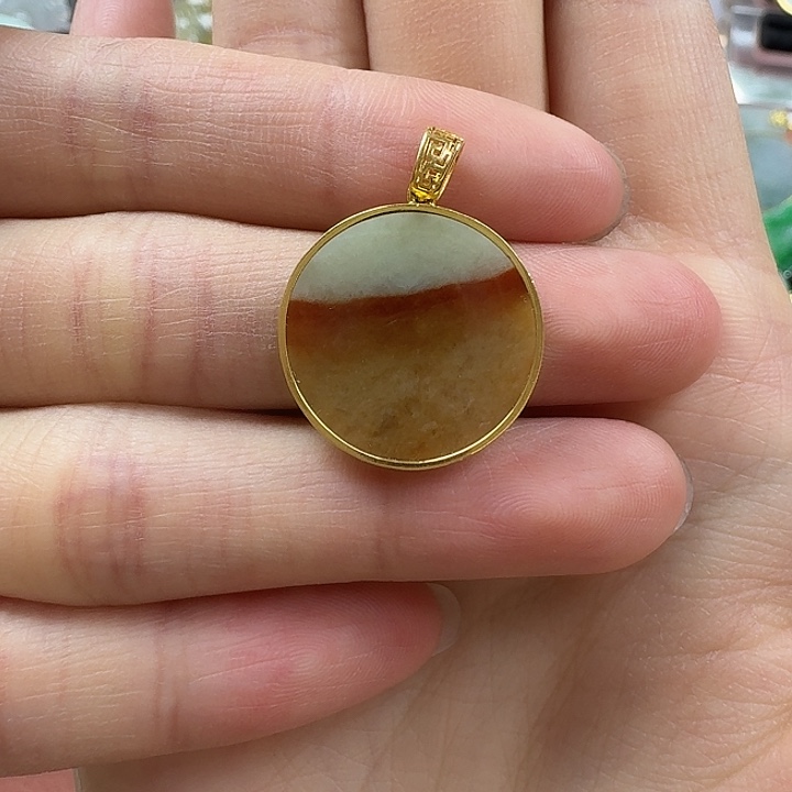 翡翠未镶嵌颈饰无事牌