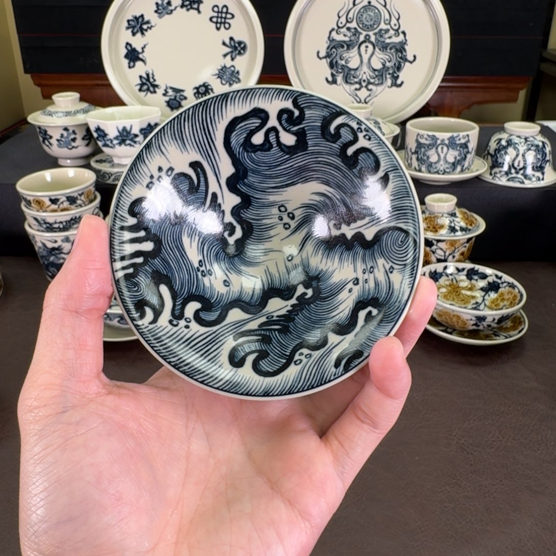 二号釉纯海浪纹斗笠杯