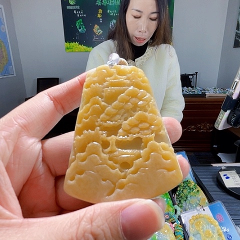 翡翠未镶嵌颈饰翡翠