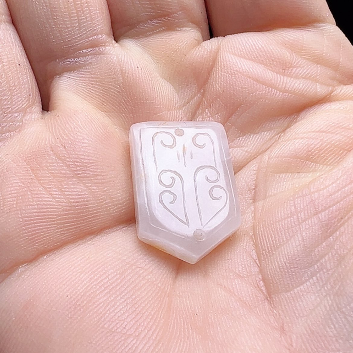 【闪购商品】和田玉挂件未镶嵌时**逝