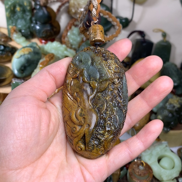 岫岩河磨玉（透闪石质玉）手把未镶嵌