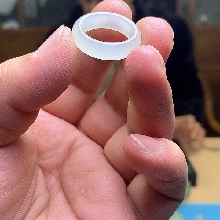 和田玉（糖玉）颈饰未镶嵌内径17cm