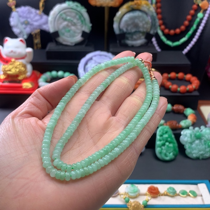 翡翠颈饰未镶嵌翡翠项链