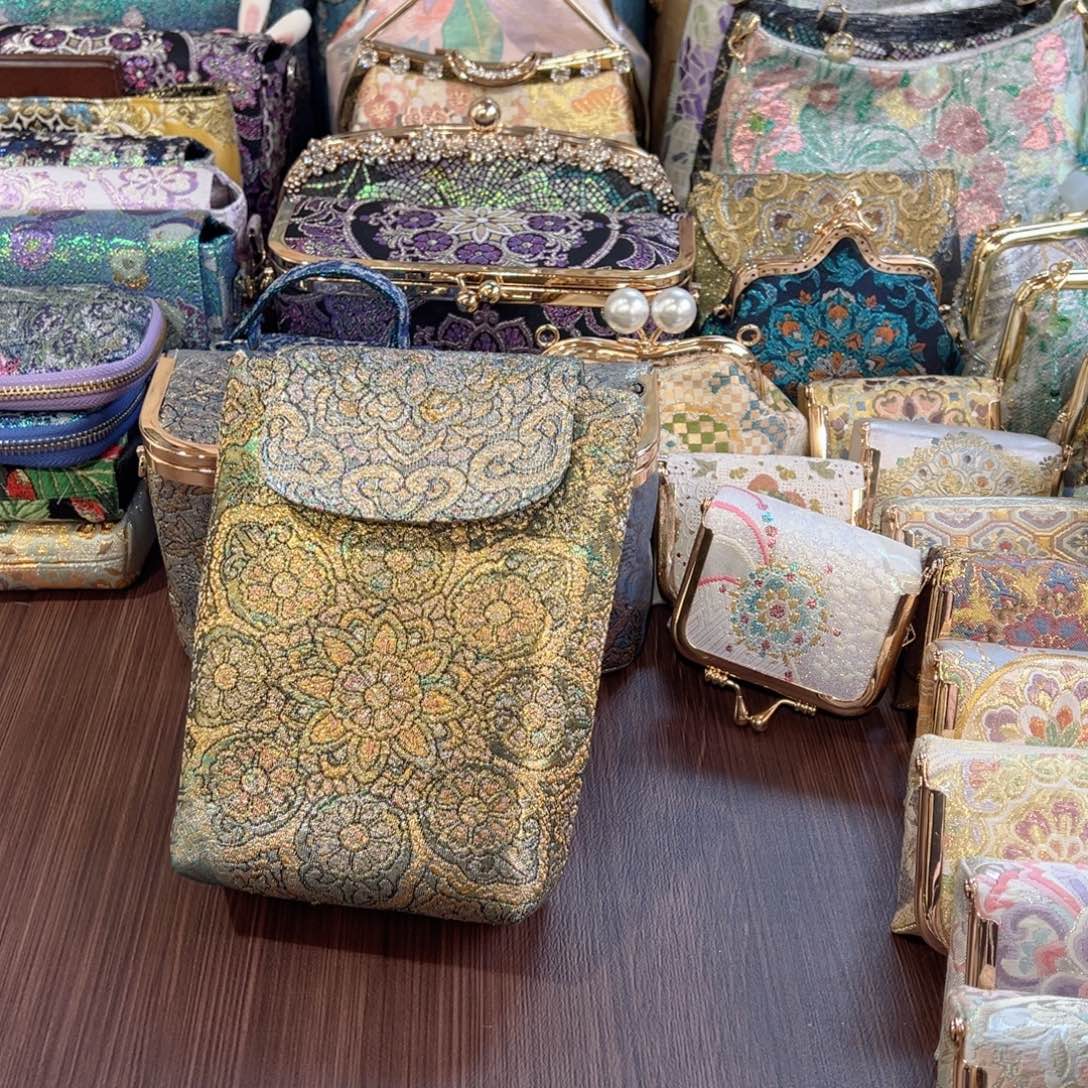 用***7蚕丝口金盒子补差价