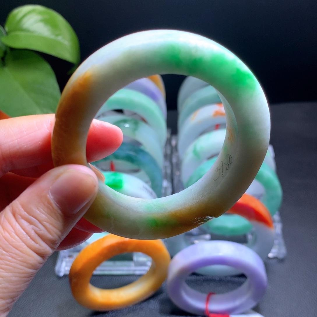 未镶嵌手镯定制翡翠