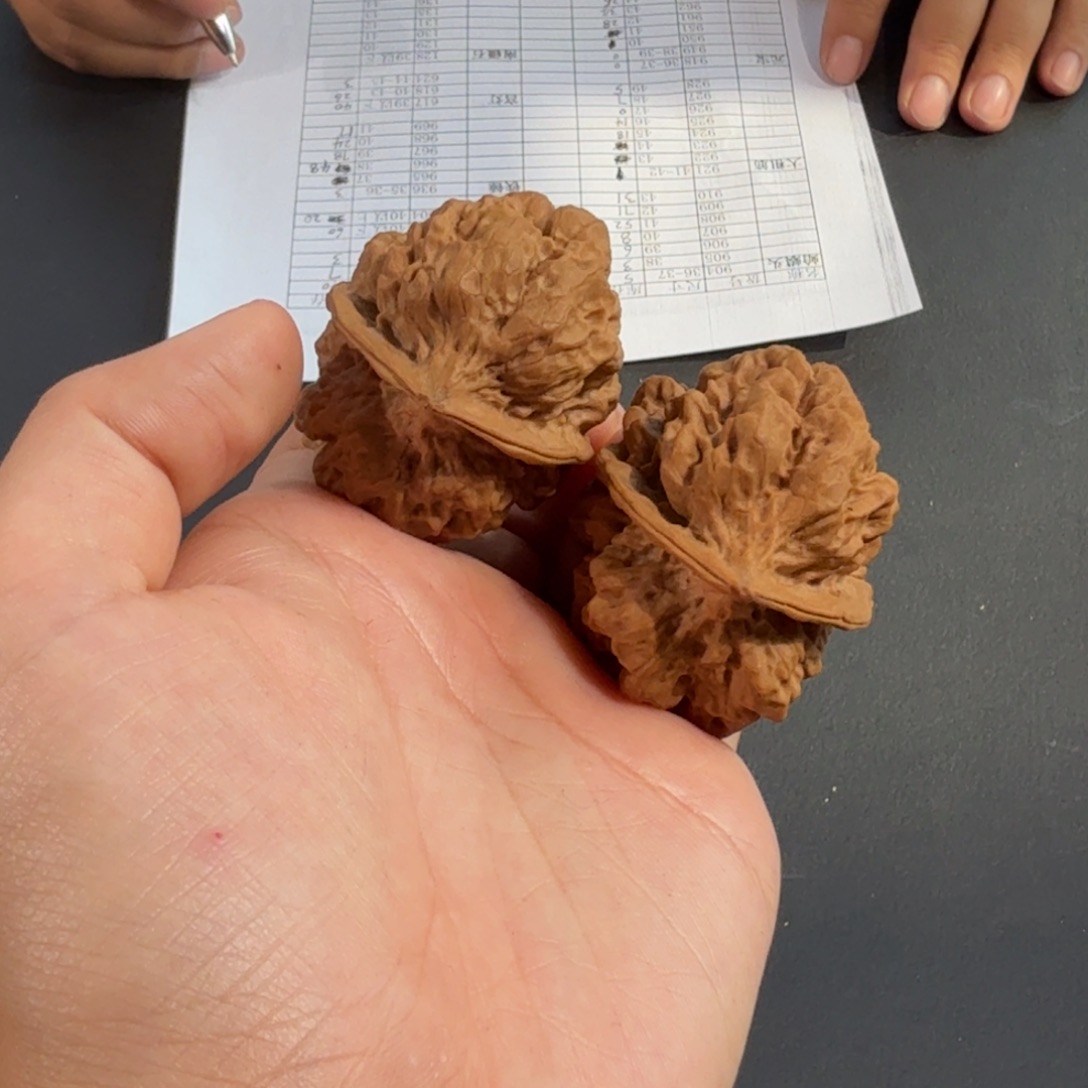 文玩核桃把件80号上古蛤蟆头