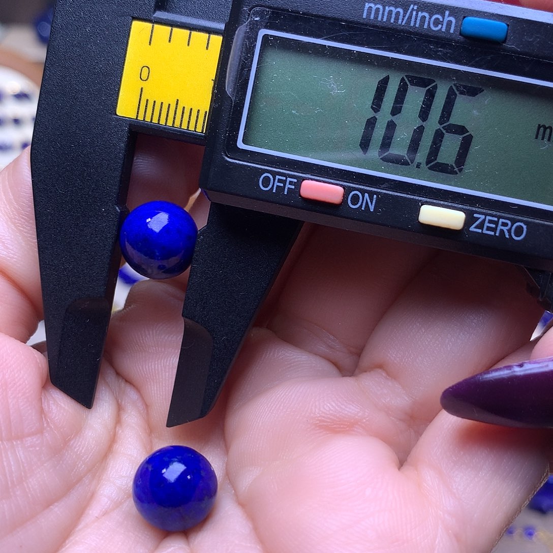 是***吖青金石未镶嵌10.6m一对