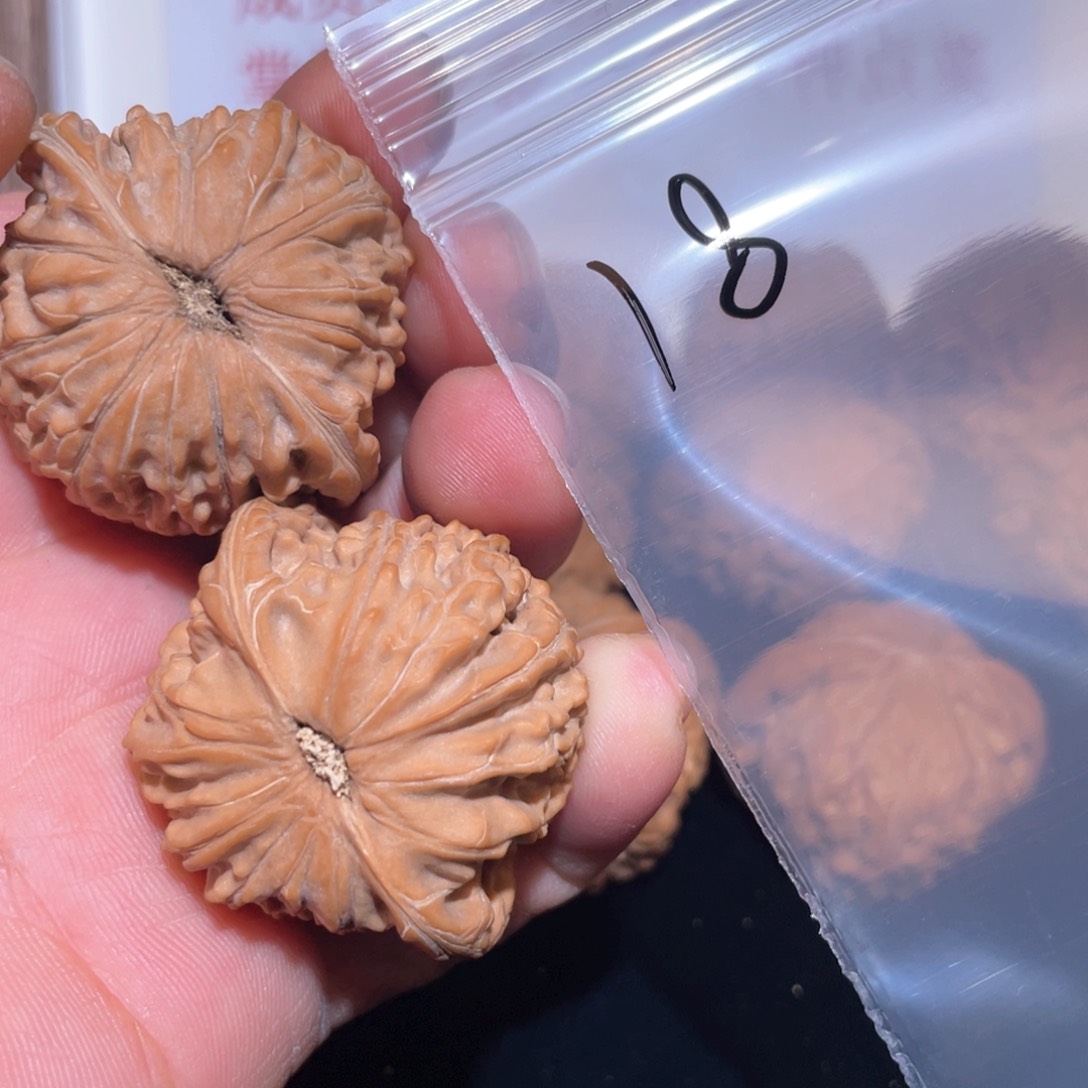 文玩核桃把件皓**里磨盘