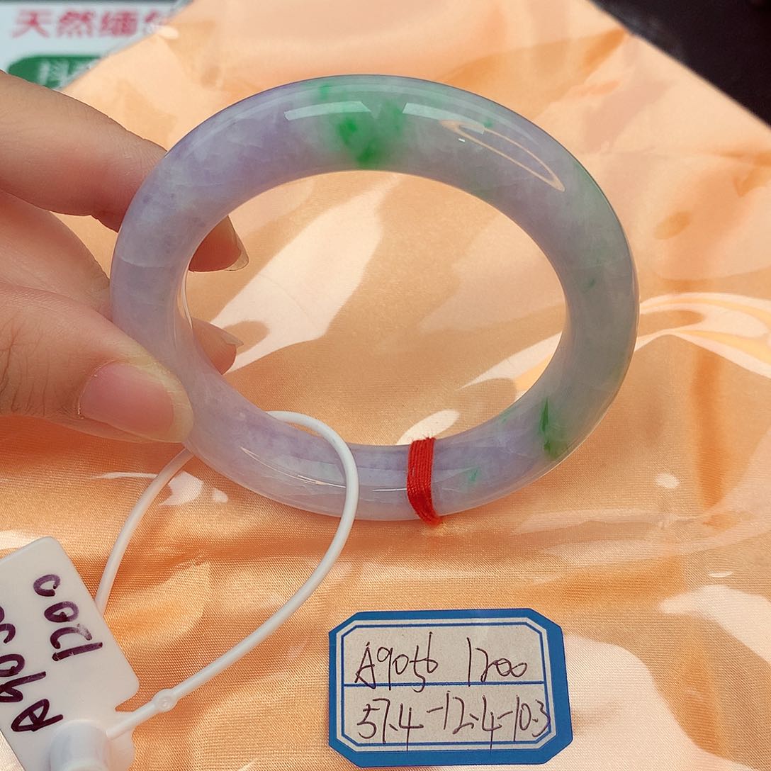 翡翠手镯未镶嵌缅甸翡翠