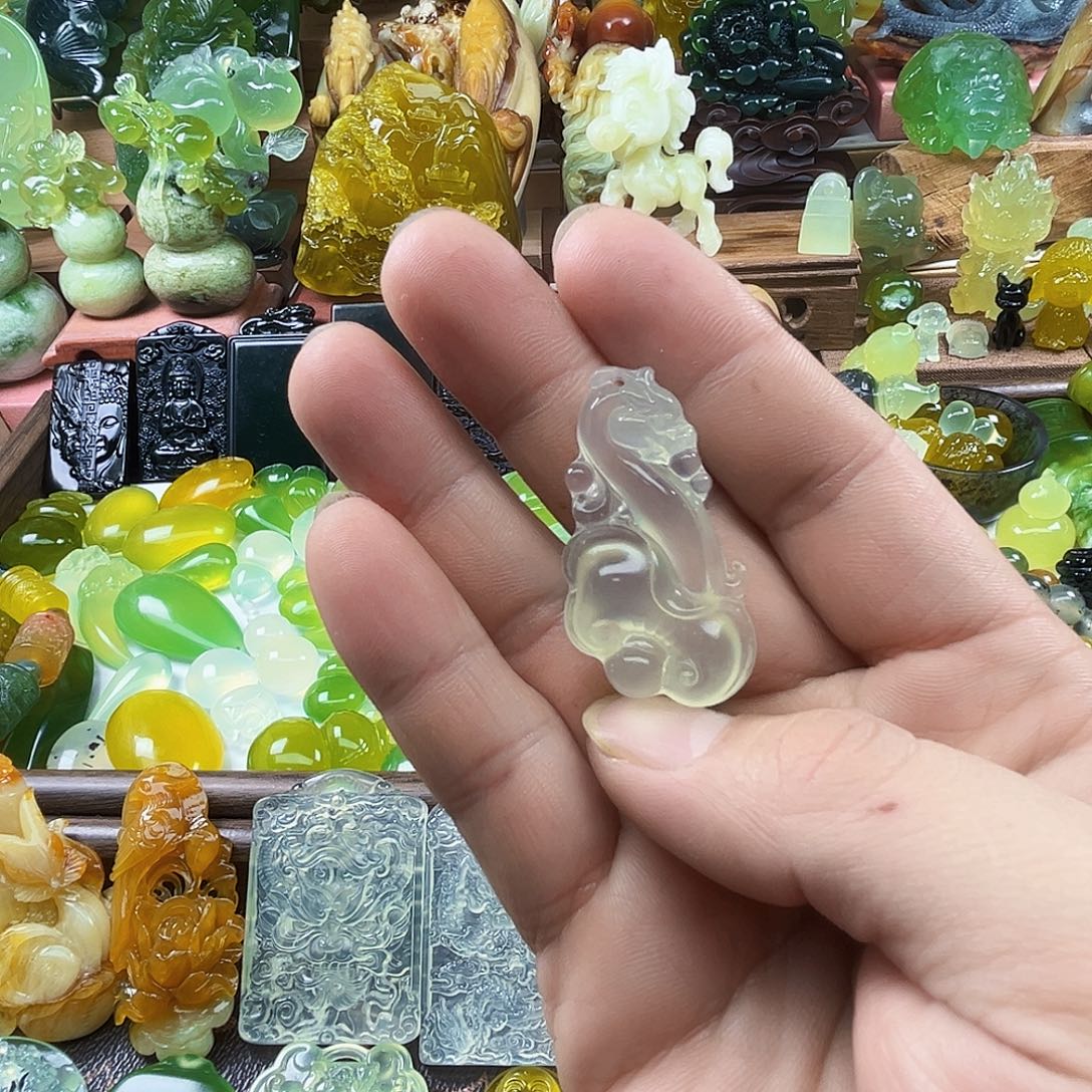 岫玉未镶嵌吊坠(不含链)