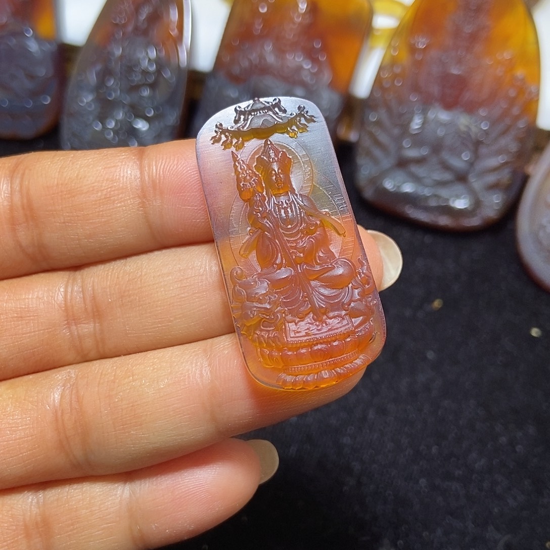 琥珀颈饰未镶嵌缅甸天然琥珀吊坠