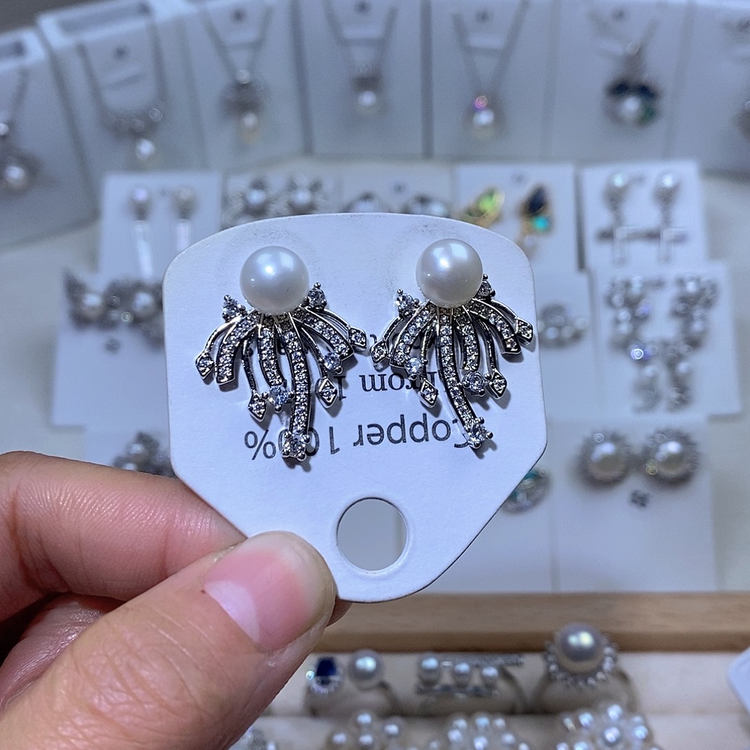 未镶嵌耳饰淡水珍珠