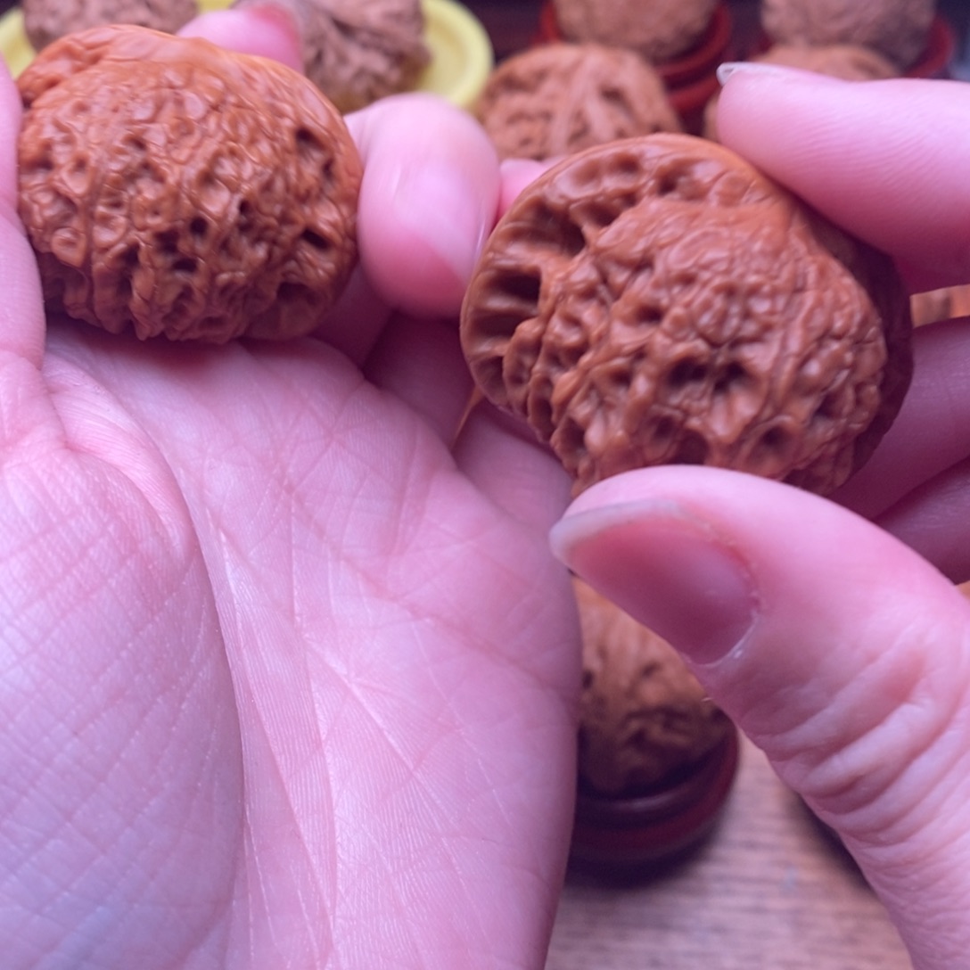 文玩核桃把件米*鼠血麒麟40