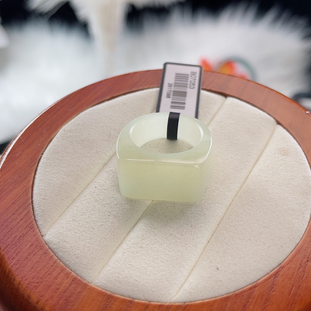 和田玉未镶嵌戒指l146。糖马鞍。18.1。不退换