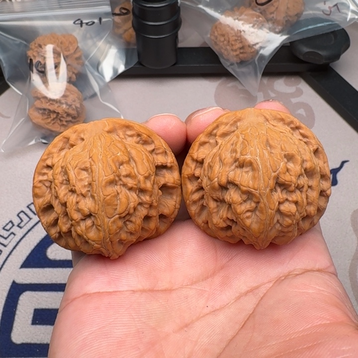 吊坠桃核鸭蛋虎49尺22