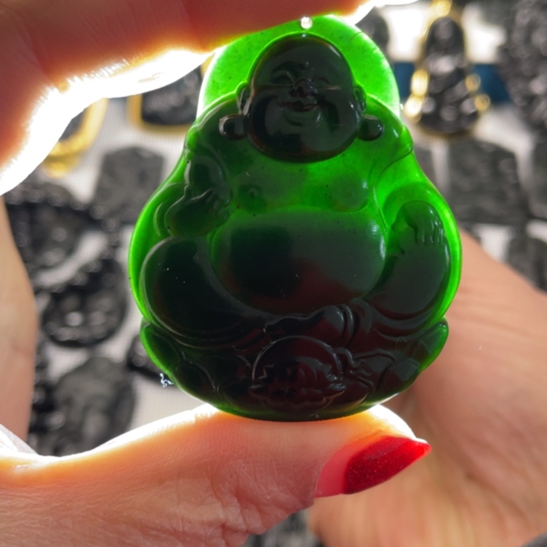 蛇纹石玉吊坠未镶嵌