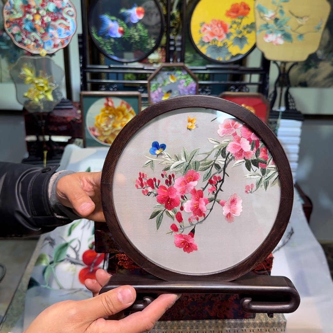 刺绣刺绣工艺精湛