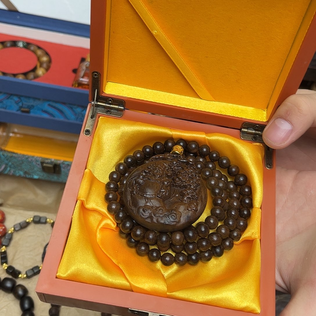 大叶紫檀（黑酸枝木类）