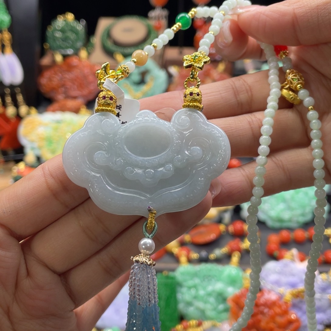 翡翠颈饰未镶嵌代编织