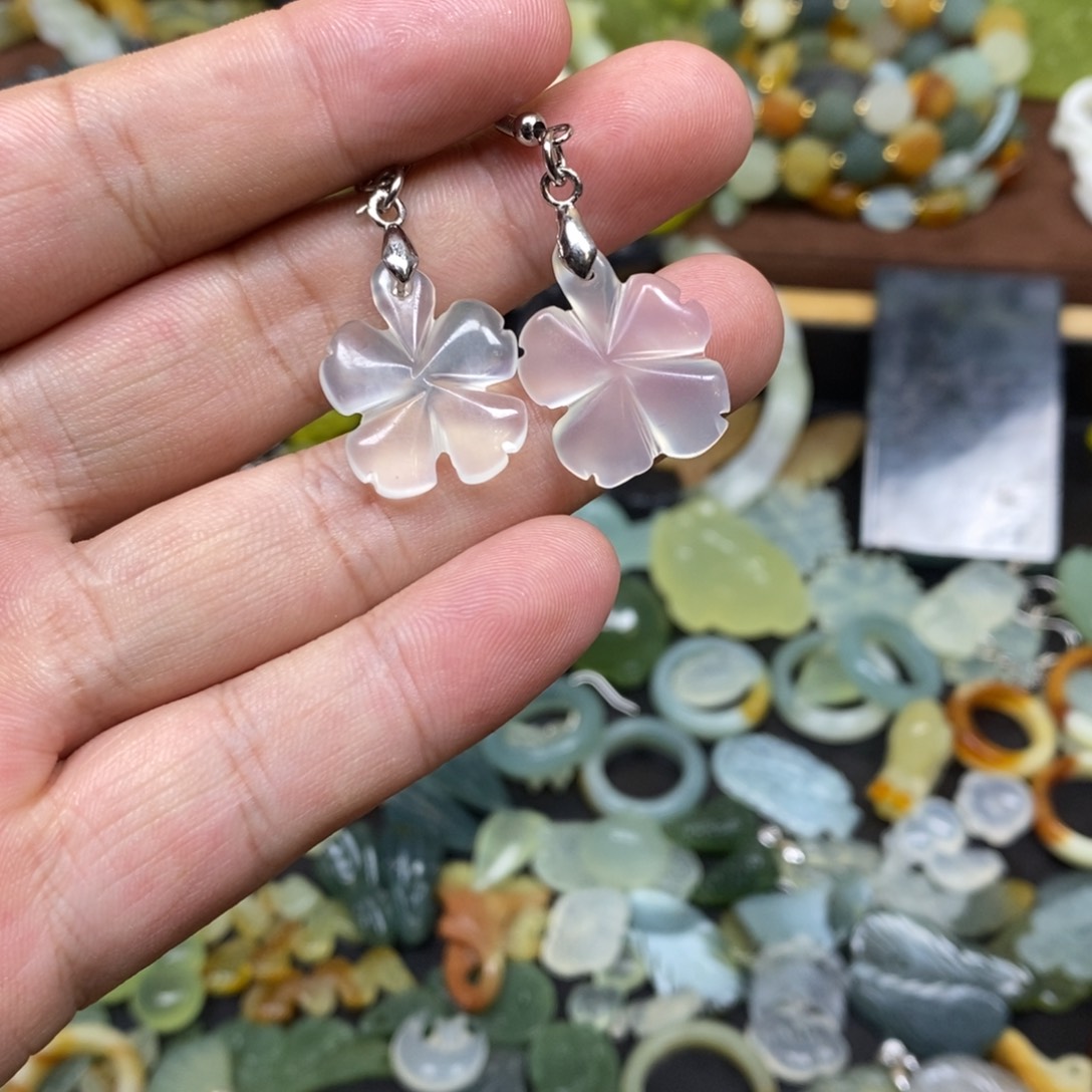 蛇纹石玉耳坠未镶嵌