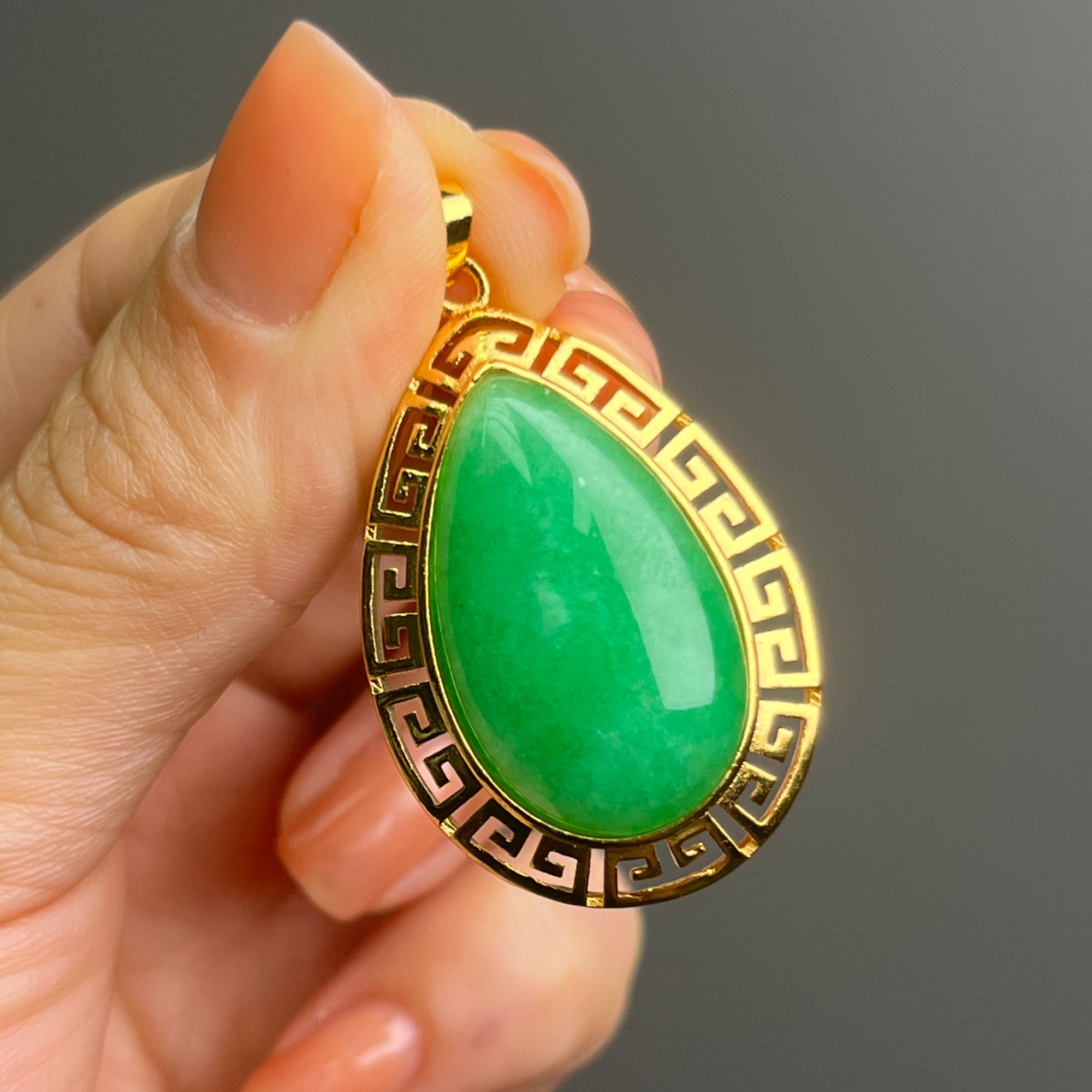 翡翠14k大水滴吊坠