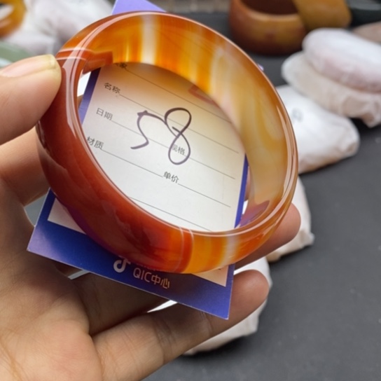 石英质玉未镶嵌手镯