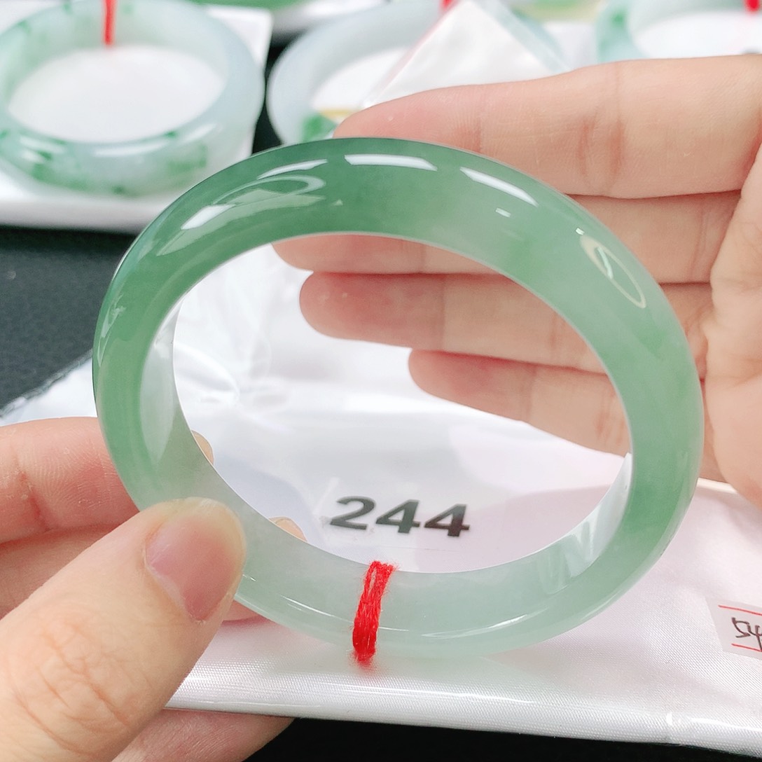 未镶嵌手镯翡翠缅甸54