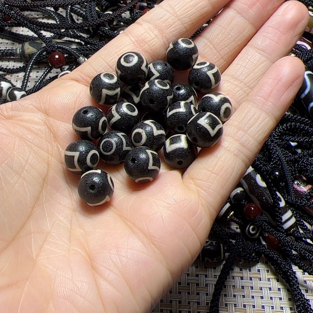 温***行未镶嵌颈饰玛瑙/玉髓